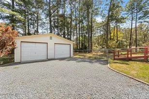 472 Maplewood Dr NW, Calabash, NC 28467 - Photo 4