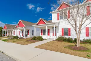 1103 Pirates Lndg Dr, Beaufort, NC 28516 - Photo 2