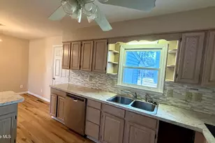 1113 Cherry Tree Dr, New Bern, NC 28562 - Photo 22