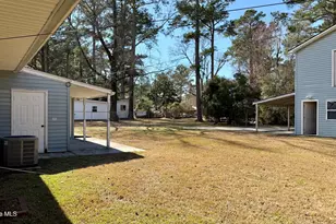 1113 Cherry Tree Dr, New Bern, NC 28562 - Photo 12