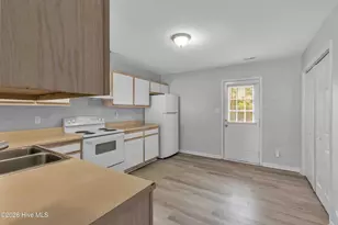 409 Timberlake Trail, Jacksonville, NC 28546 - Photo 6