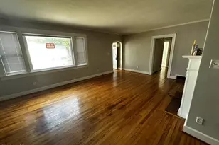 702 E 3rd St, Greenville, NC 27858 - Photo 2