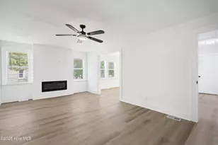 214 Arlington Cir, Greenville, NC 27834 - Photo 2