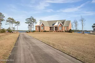 135 Waterway Dr, Havelock, NC 28532 - Photo 8
