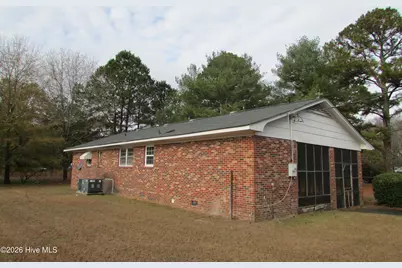 8401 Boykin Bridge Road, Clinton, NC 28328 - Photo 8