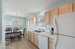 140 Ocean Blvd E, Holden Beach, NC 28462 - Photo 18