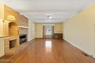 615 W Main St, Mount Olive, NC 28365 - Photo 4
