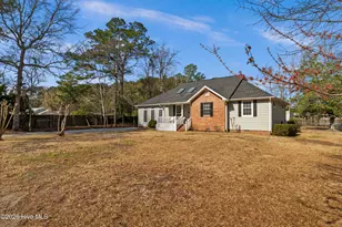 1509 Country Club Dr, Hampstead, NC 28443 - Photo 2