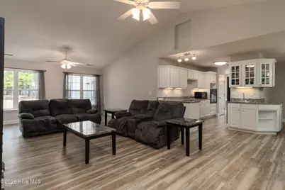 321 Barbara Drive, New Bern, NC 28562 - Photo 10