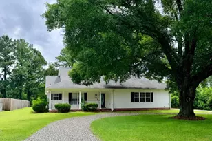 321 Barbara Dr, New Bern, NC 28562 - Photo 1