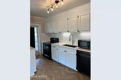 145 E Vermont Avenue #B, Southern Pines, NC 28387 - Photo 2