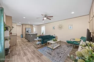 728 James St, Hubert, NC 28539 - Photo 4