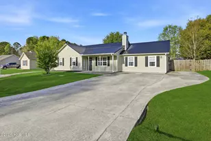 108 Foxlair Dr, Hubert, NC 28539 - Photo 4
