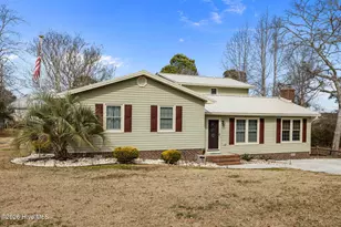 19 Arrowhead Dr, Hubert, NC 28539 - Photo 2