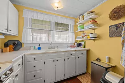 506 Broad Street, Oriental, NC 28571 - Photo 8