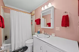 506 Broad St, Oriental, NC 28571 - Photo 16
