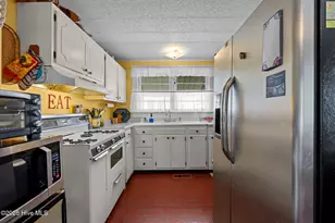 506 Broad St, Oriental, NC 28571 - Photo 8