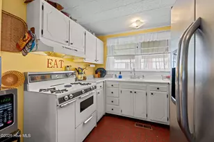 506 Broad St, Oriental, NC 28571 - Photo 10