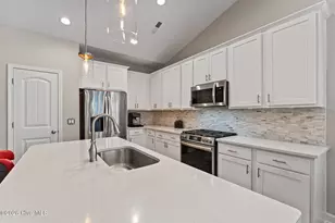 207 Rough Rdg Trl, Aberdeen, NC 28315 - Photo 12