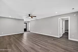 604 Sonata Ct, Richlands, NC 28574 - Photo 4