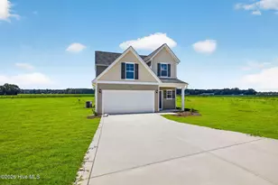 104 Hayes Dr, Pikeville, NC 27863 - Photo 2