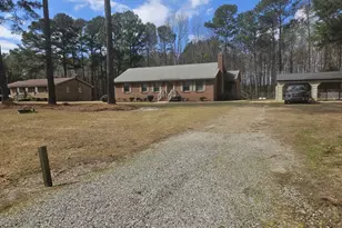 356 Worsley Rd, Rocky Mount, NC 27801 - Photo 2