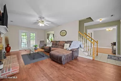 120 Winthrope Way, Jacksonville, NC 28546 - Photo 4