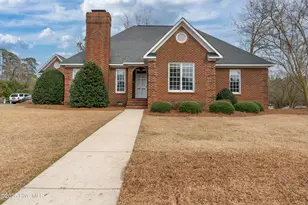 1301 Par Dr, Kinston, NC 28504 - Photo 2