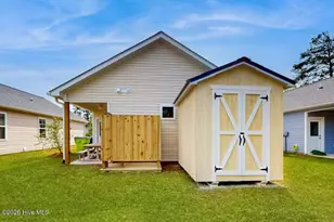 121 NE 75th St, Oak Island, NC 28465 - Photo 2