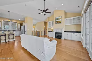 486 Sandy Point Dr, Beaufort, NC 28516 - Photo 8