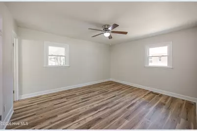 411 Lafayette Street, Clinton, NC 28328 - Photo 18