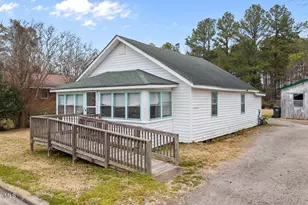 406 Howard St, Columbia, NC 27925 - Photo 6