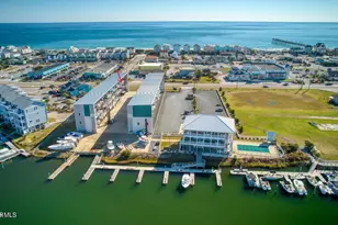 111 N New River Dr, Surf City, NC 28445 - Photo 4