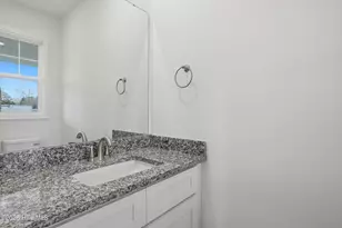 706 W Hayes St, Burgaw, NC 28425 - Photo 28