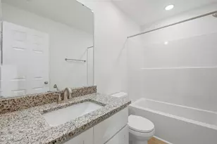 706 W Hayes St, Burgaw, NC 28425 - Photo 24