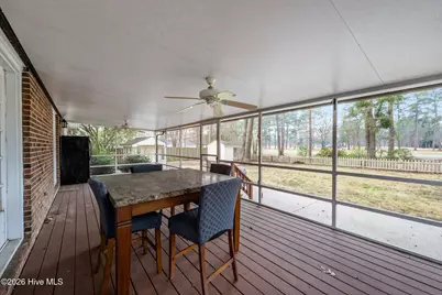 327 Plantation Drive, New Bern, NC 28562 - Photo 8