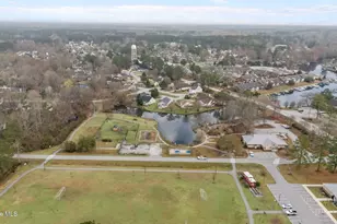 327 Plantation Dr, New Bern, NC 28562 - Photo 52