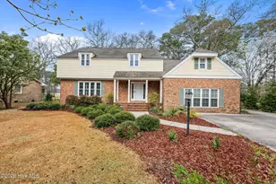 327 Plantation Dr, New Bern, NC 28562 - Photo 1