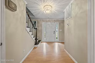 327 Plantation Dr, New Bern, NC 28562 - Photo 12