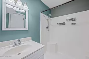 327 Plantation Dr, New Bern, NC 28562 - Photo 36