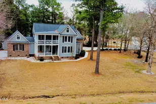 201 Madison Ct, Swansboro, NC 28584 - Photo 2