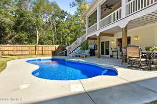 111 SW 22nd St, Oak Island, NC 28465 - Photo 8