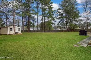 110 Cottage Ln, Jacksonville, NC 28546 - Photo 32