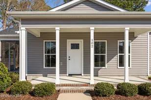 102 E Purvis St, Robersonville, NC 27871 - Photo 4