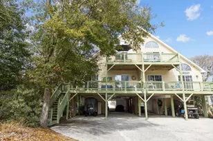116 Periwinkle Dr, Emerald Isle, NC 28594 - Photo 2