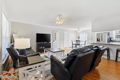 525 W Edwards Street, Princeton, NC 27569 - Photo 6