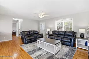 525 W Edwards St, Princeton, NC 27569 - Photo 4