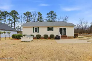525 W Edwards St, Princeton, NC 27569 - Photo 8