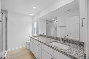 709 W Hayes St, Burgaw, NC 28425 - Photo 22