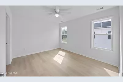 709 W Hayes Street, Burgaw, NC 28425 - Photo 18
